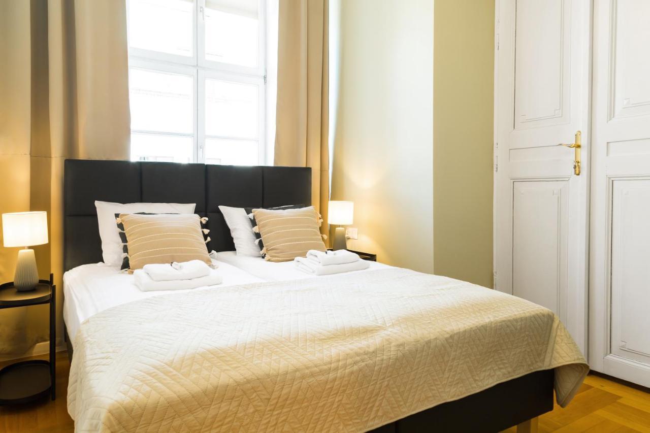 Glamorous Apartment In Heart Of Old Town Krakow Bagian luar foto