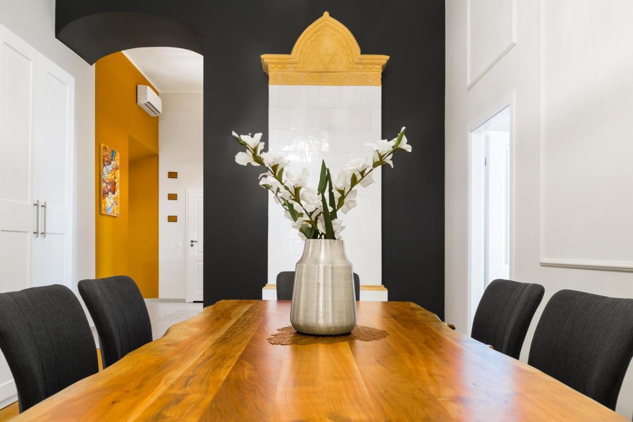 Glamorous Apartment In Heart Of Old Town Krakow Bagian luar foto