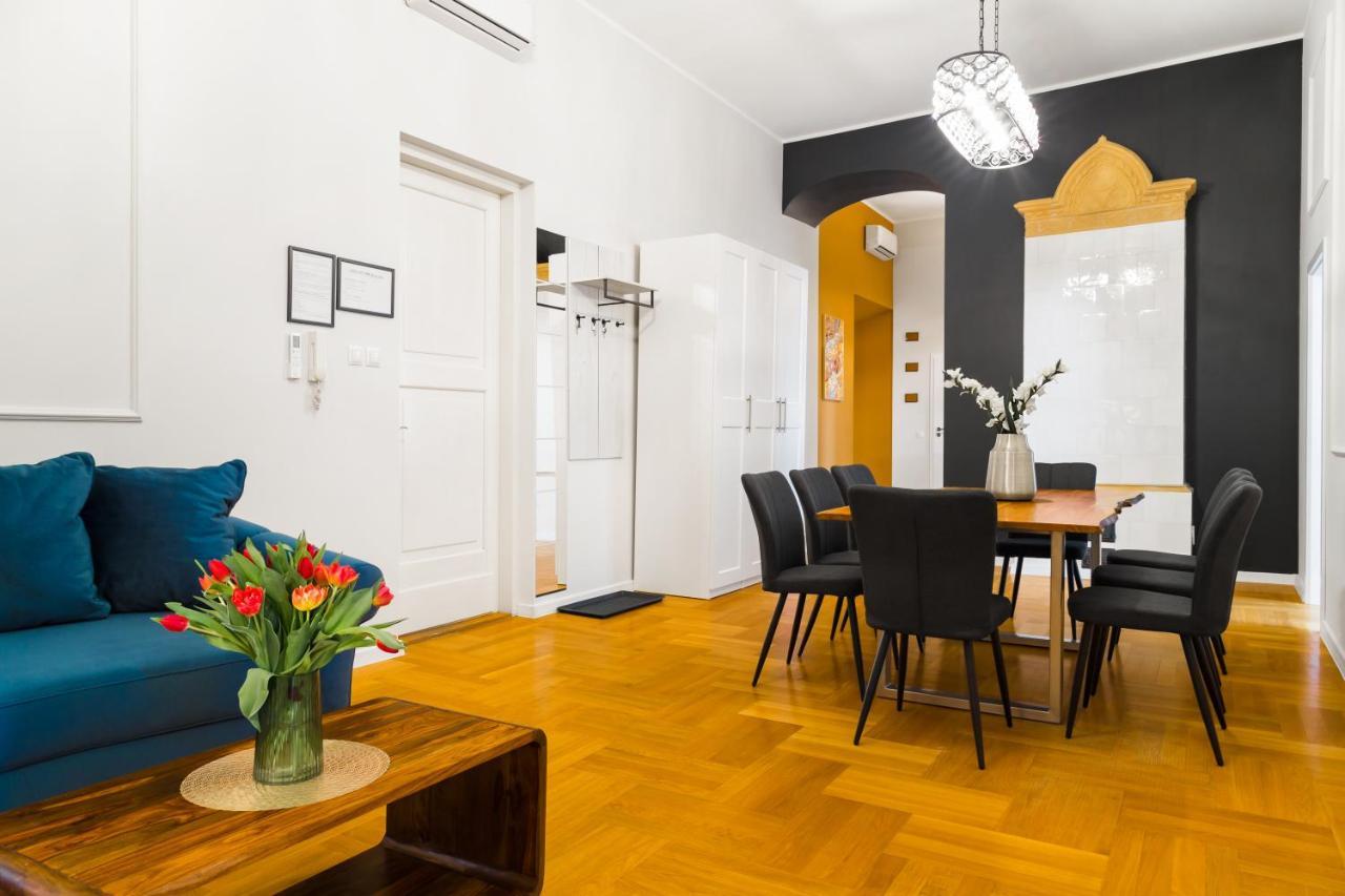 Glamorous Apartment In Heart Of Old Town Krakow Bagian luar foto